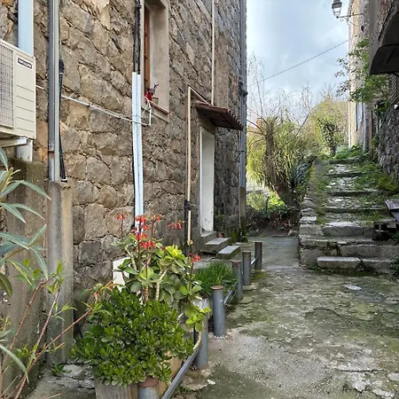 아파트 Sainte Lucie De Tallano,2 Personnes Au Centre Du Village Santa-Lucia-di-Tallano